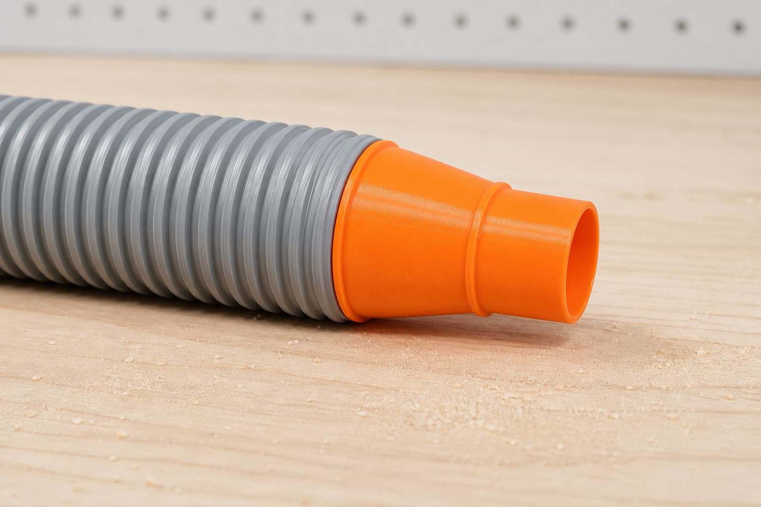 The SCT 60-22 dust adapter connected to a plain shop vac hose